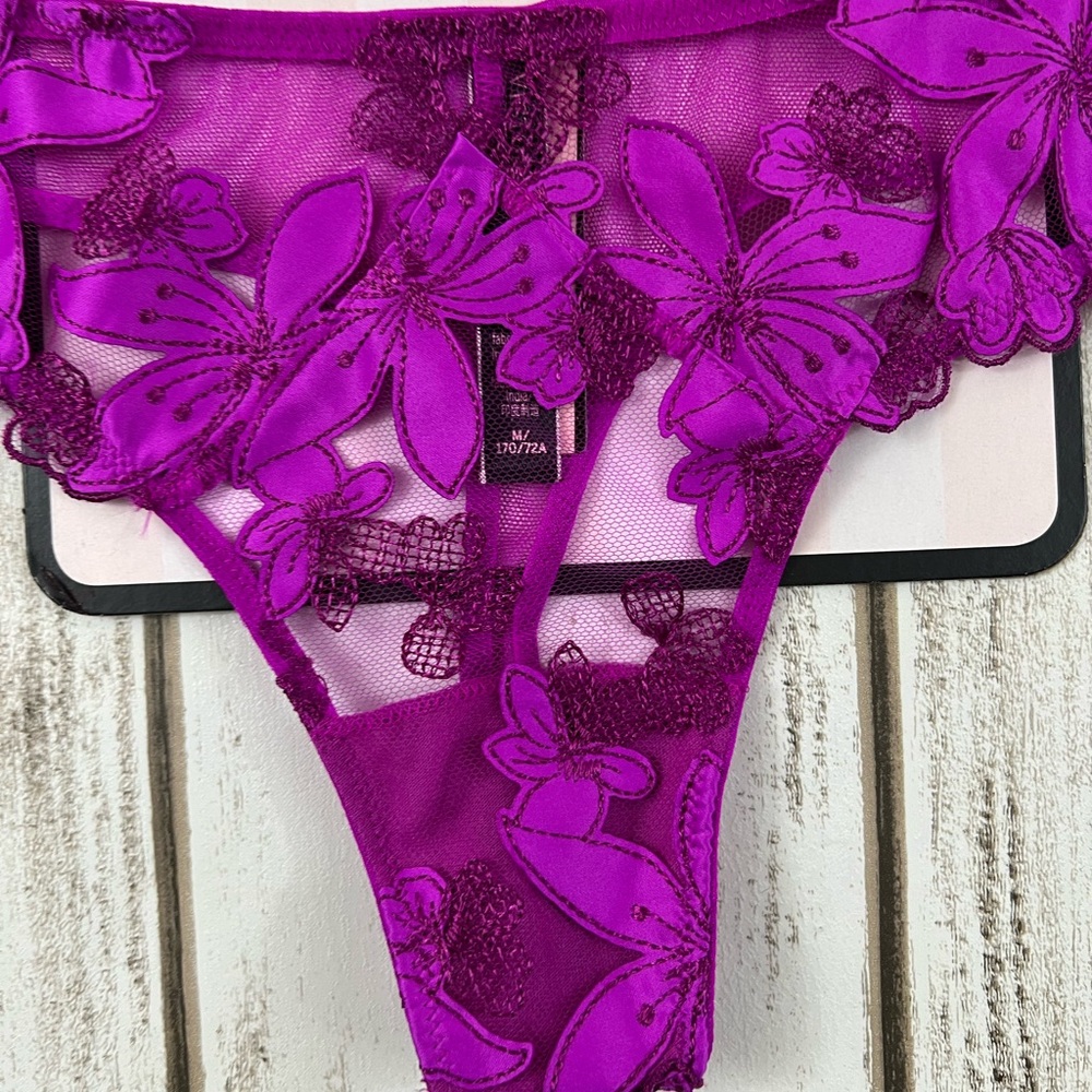 36DD/M VS Very Sexy Ziggy Glam Flower Lightly Lined Quarter Cup Bustier & Thong - Picture 12 of 14